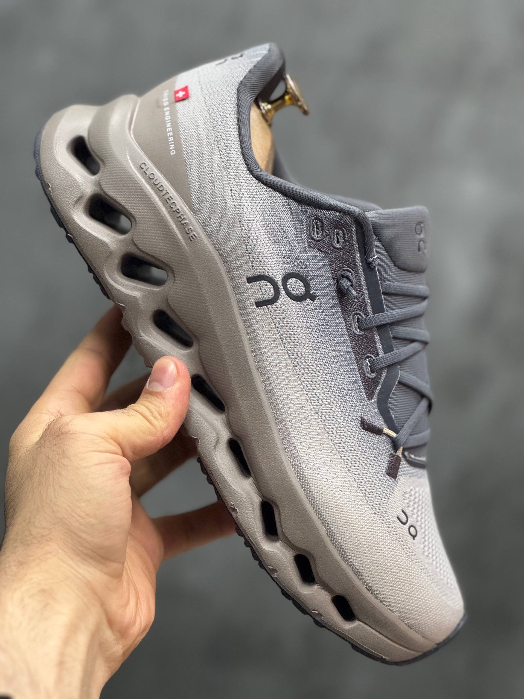 ON x LOEWE CLOUDTILT 2