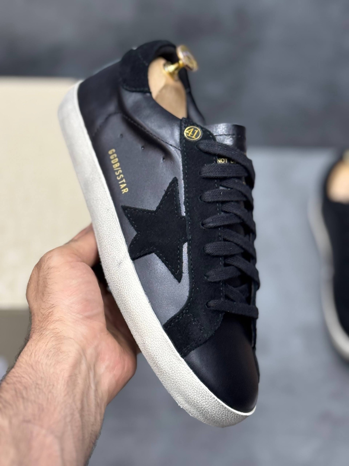 GOLDEN GOOSE