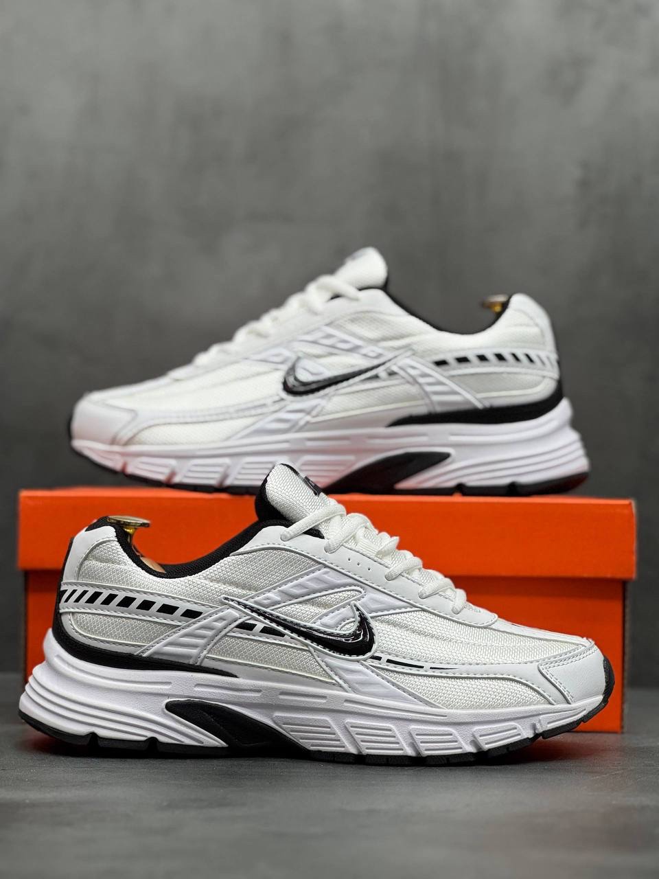 Nike Initiator