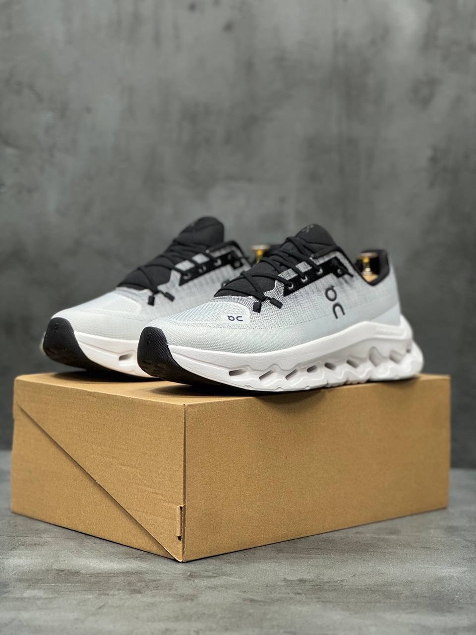 ON x LOEWE CLOUDTILT 2
